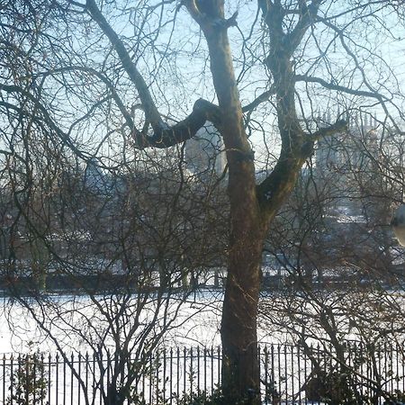 Bronte Guest House York Bagian luar foto