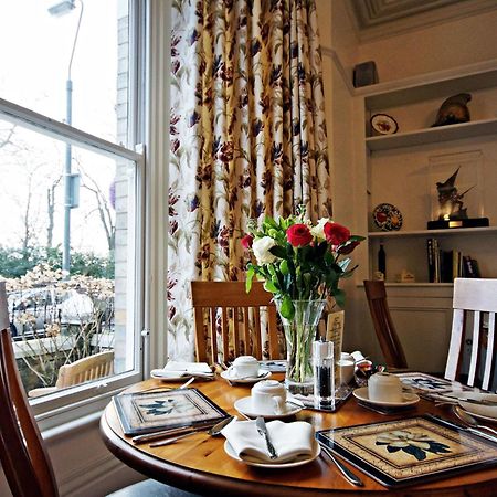 Bronte Guest House York Bagian luar foto