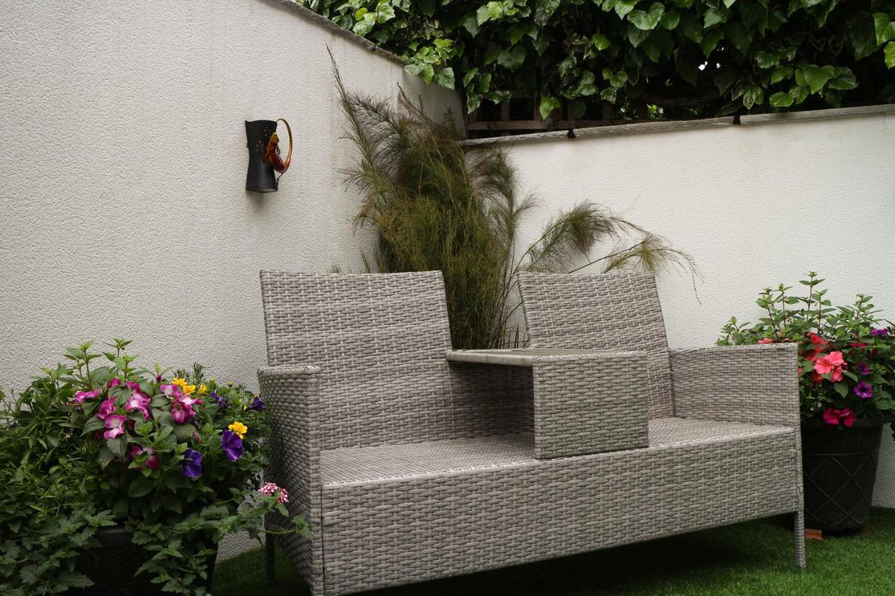Bronte Guest House York Bagian luar foto