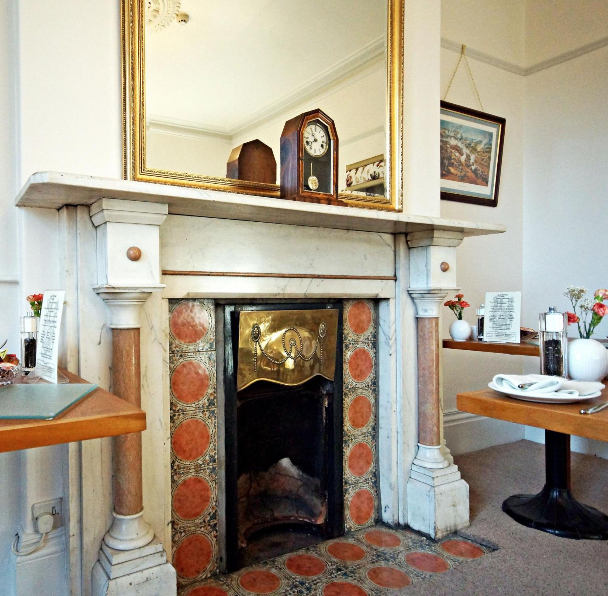 Bronte Guest House York Bagian luar foto