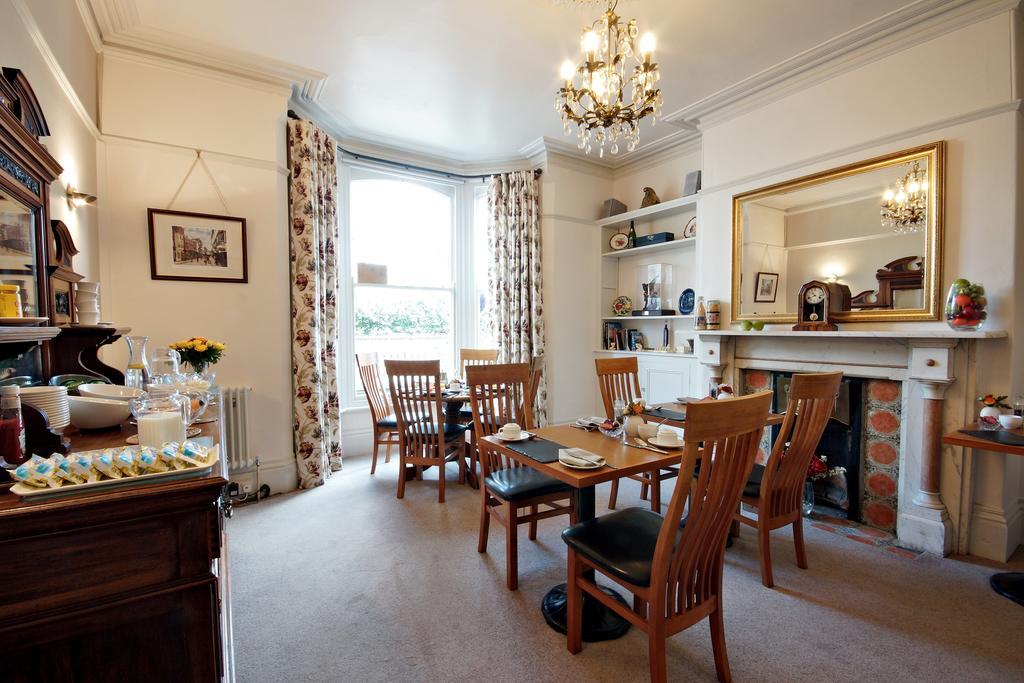 Bronte Guest House York Bagian luar foto