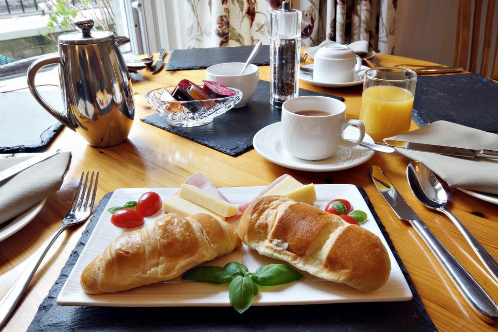 Bronte Guest House York Bagian luar foto