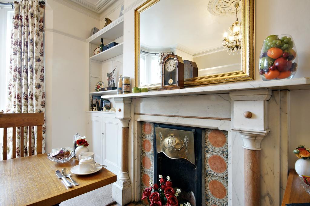 Bronte Guest House York Bagian luar foto