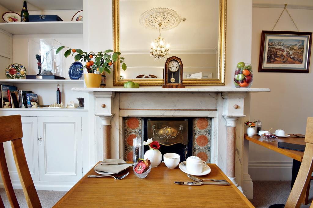 Bronte Guest House York Bagian luar foto
