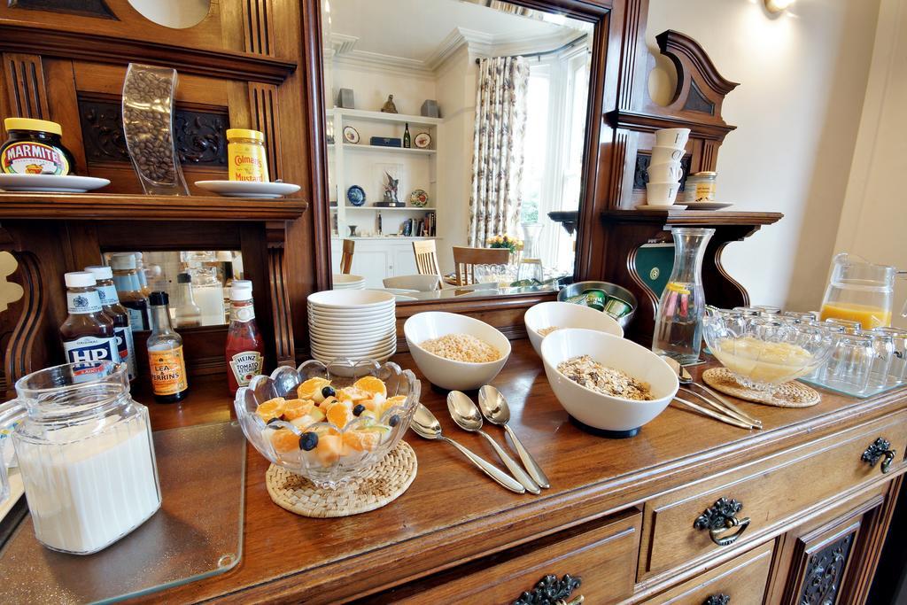 Bronte Guest House York Bagian luar foto