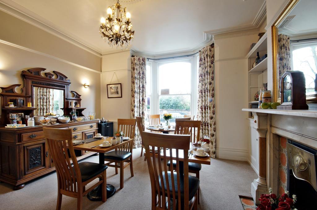 Bronte Guest House York Bagian luar foto
