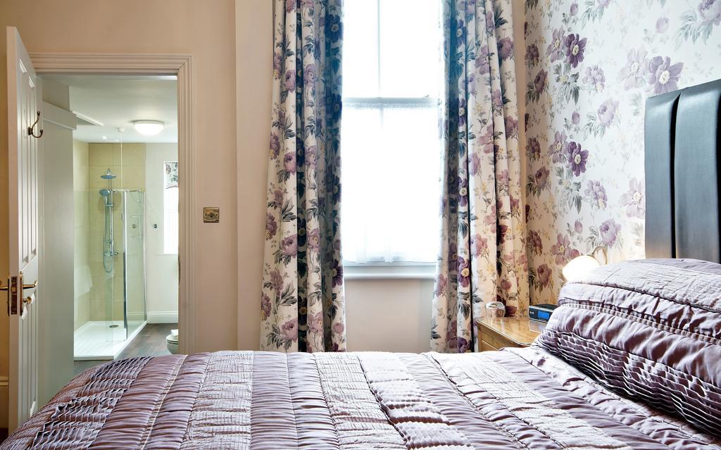 Bronte Guest House York Bagian luar foto