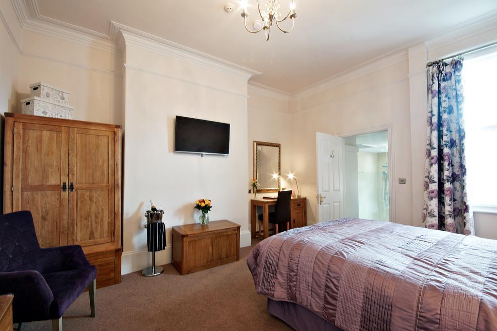 Bronte Guest House York Bagian luar foto