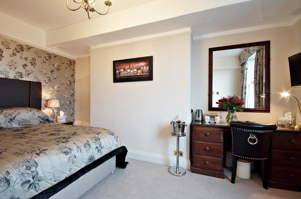 Bronte Guest House York Bagian luar foto